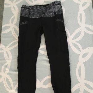 Lululemon Toasty Tech Tights, size 8